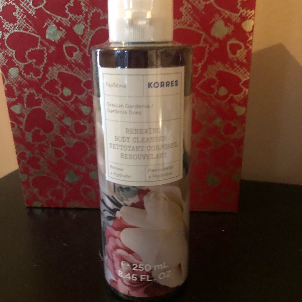 NWT  KORRES Grecian Gardenia body cleanser. In sealed wrap!